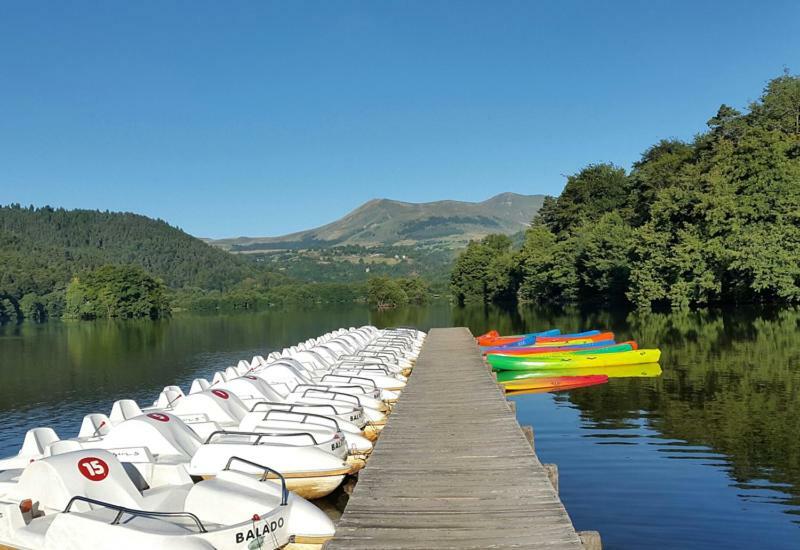 Hotel Domaine Du Lac Chambon Murol Luaran gambar