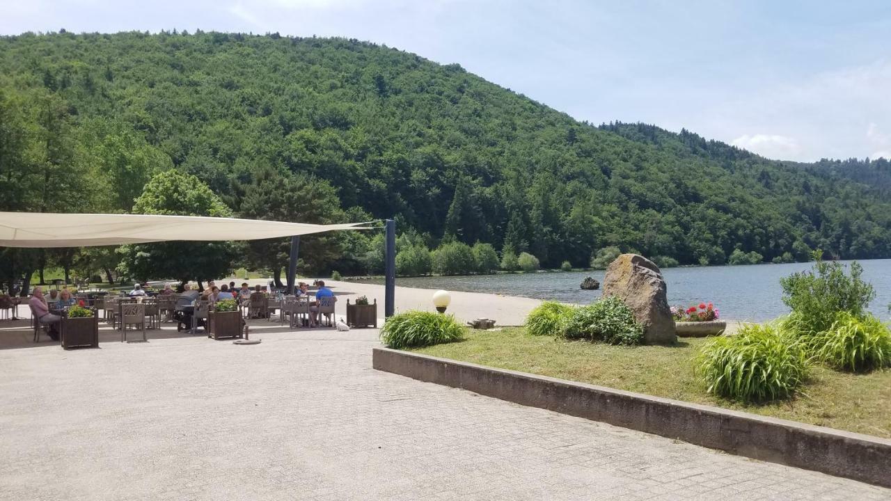 Hotel Domaine Du Lac Chambon Murol Luaran gambar